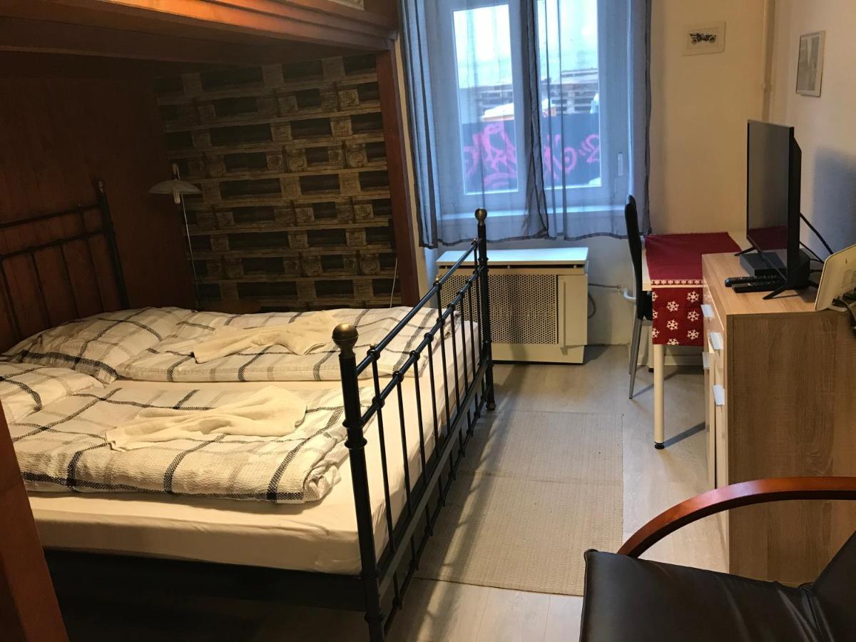 Апартаменти Jazmin Apartman Печ Екстер'єр фото